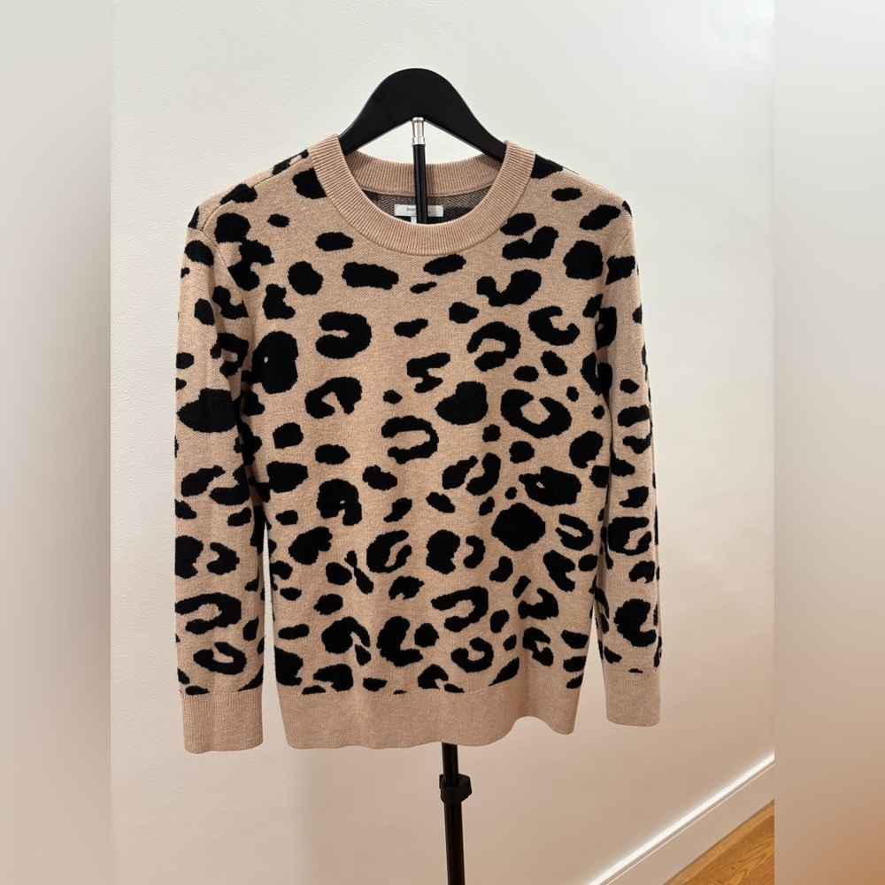 250. Daily/Ritual Leopard Print Women's Sweater Size S